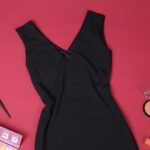 ⁦فستان حفر للنساء لون أسود سادة⁩ - الصورة ⁦3⁩