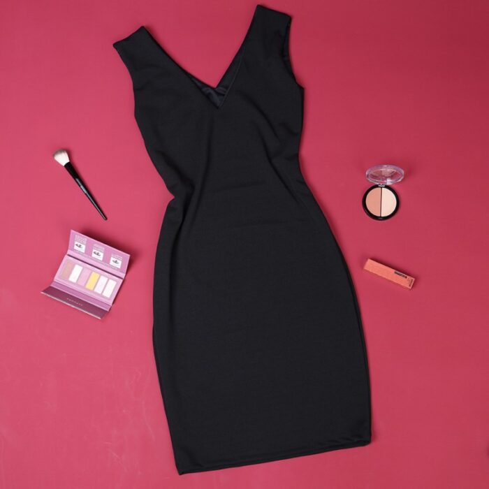 ⁦فستان حفر للنساء لون أسود سادة⁩ - الصورة ⁦5⁩