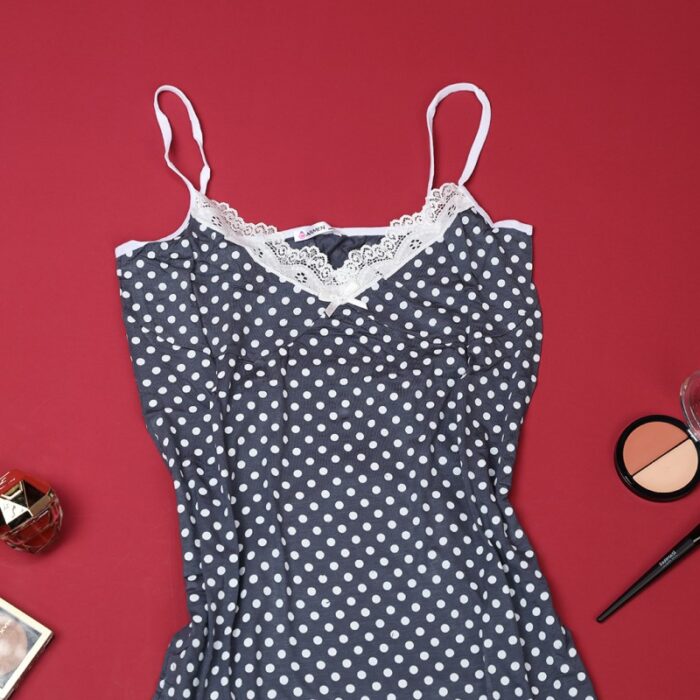 10335212_67dc4fb7ac9ed فستان بيتي للنساء لون رمادي منقط أبيض - الصورة 1