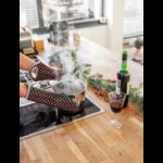 ⁦طقم كفوف فرن من وينكو قطعتين بعدة الوان-Wenko Neoprene Dots kitchen Gloves X2⁩ - الصورة ⁦2⁩