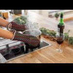 ⁦طقم كفوف فرن من وينكو قطعتين بعدة الوان-Wenko Neoprene Dots kitchen Gloves X2⁩ - الصورة ⁦3⁩