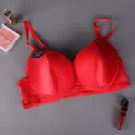 صدرية مبطنة للنساء لون أحمر