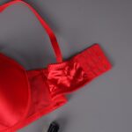 ⁦صدرية مبطنة للنساء لون أحمر⁩ - الصورة ⁦4⁩