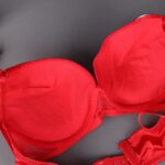 ⁦صدرية مبطنة للنساء لون أحمر⁩ - الصورة ⁦8⁩