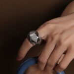 خاتم فضي عريض