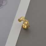 ⁦خاتم ذهبي بتصميم عين⁩ - الصورة ⁦2⁩