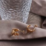 ⁦حلق ذهبي هوبس⁩ - الصورة ⁦2⁩