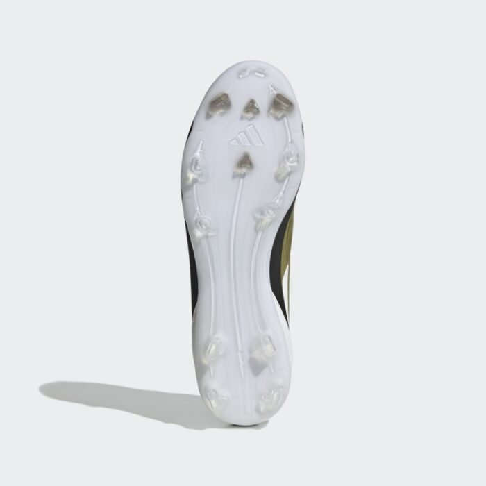 ⁦adidas Unisex' F50 League Messi Firm/Multi-Ground Soccer Cleats Boots - Gold - حذاء اديداس اف 50 ليجا ميسي فيرم ملتي جراوند للجنسين لون ذهبي وابيض⁩ - الصورة ⁦3⁩