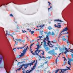 ⁦فستان بناتي بتصميم عصري للأطفال لون زهري وكحلي وأبيض⁩ - الصورة ⁦6⁩