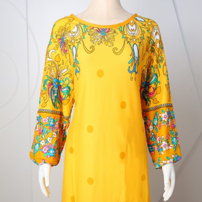 ⁦قميص بيتي للنساء كم طويل لون أصفر⁩ - الصورة ⁦2⁩