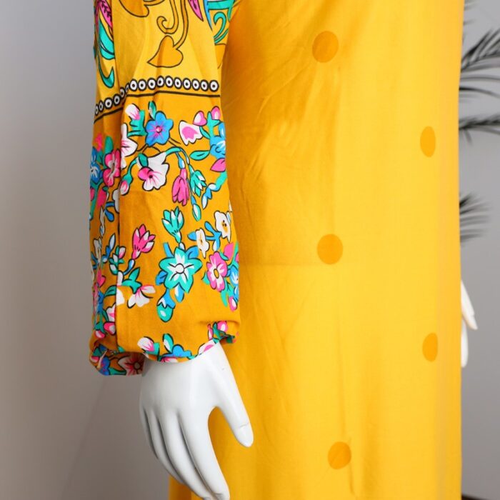 ⁦قميص بيتي للنساء كم طويل لون أصفر⁩ - الصورة ⁦4⁩