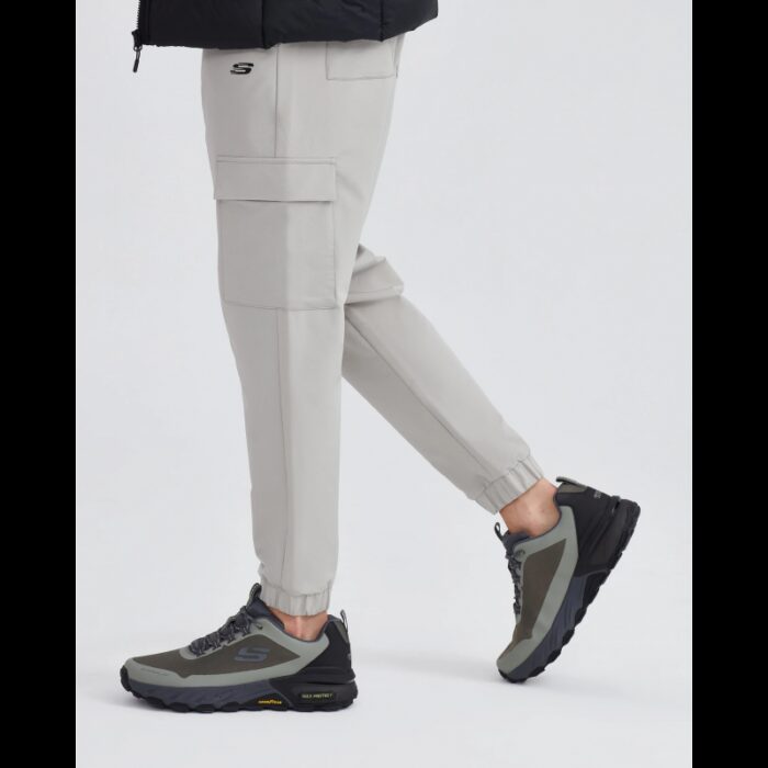 ⁦Skechers Men's Max Protect - Liberated Shoes - حذاء سكيتشرز ماكس بروتكت للرجال لون أسود وزيتي⁩ - الصورة ⁦11⁩