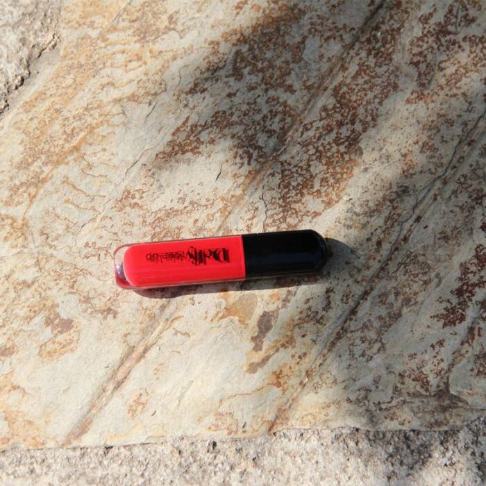 ⁦Delfy 3D Volume Lip Gloss with Lip Line Perfector (Red Rose) 7 ML- محدد شفاه مع جلوس من ديلفي⁩ - الصورة ⁦4⁩