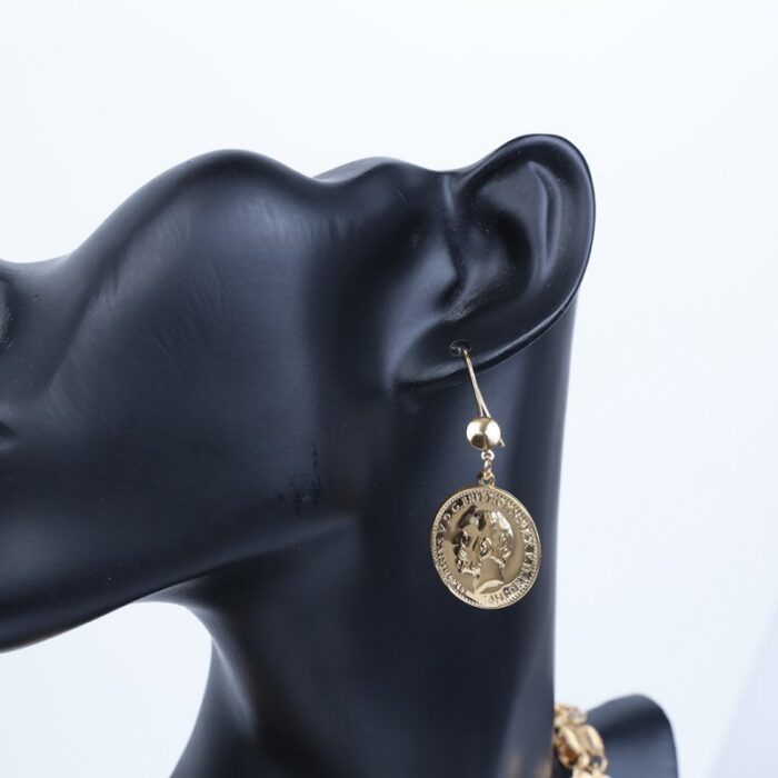 ⁦طقم اكسسوارات قطعتين بتصميم ليرات لون ذهبي⁩ - الصورة ⁦2⁩