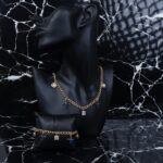 ⁦طقم اكسسوارات سلسال مع سوار لون ذهبي بأحجار أبيض وأزرق⁩ - الصورة ⁦6⁩