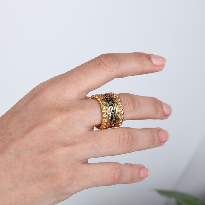 10336184_67dc568987e3d ذبلة ذهبية عريضة بتصميم فيرزاتشي لون ذهبي مع أسود - الصورة 1