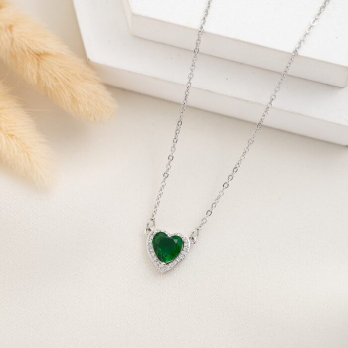 10336251_67dc5711344de سلسال فضي زركون بتصميم قلب لون أخضر - الصورة 1