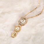 سلسال ذهبي 3 تعليقات بتصميم سبلة مع اونصة بداخلها وردة