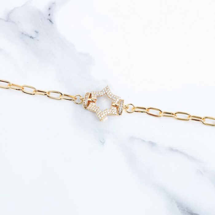 ⁦سوار ذهبي بتصميم نجمة⁩ - الصورة ⁦2⁩