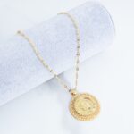 ⁦سلسال بلدي ذهبي بتصميم ليرة⁩ - الصورة ⁦3⁩