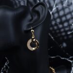 ⁦طقم اكسسوارات 4 قطع بتصميم دائري لون ذهبي حجم 10⁩ - الصورة ⁦4⁩