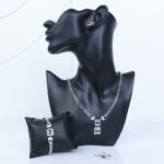 ⁦طقم اكسسوارات فضي 4 قطع بتصميم جنزير مع أحجار زركون حجم 8⁩ - الصورة ⁦7⁩