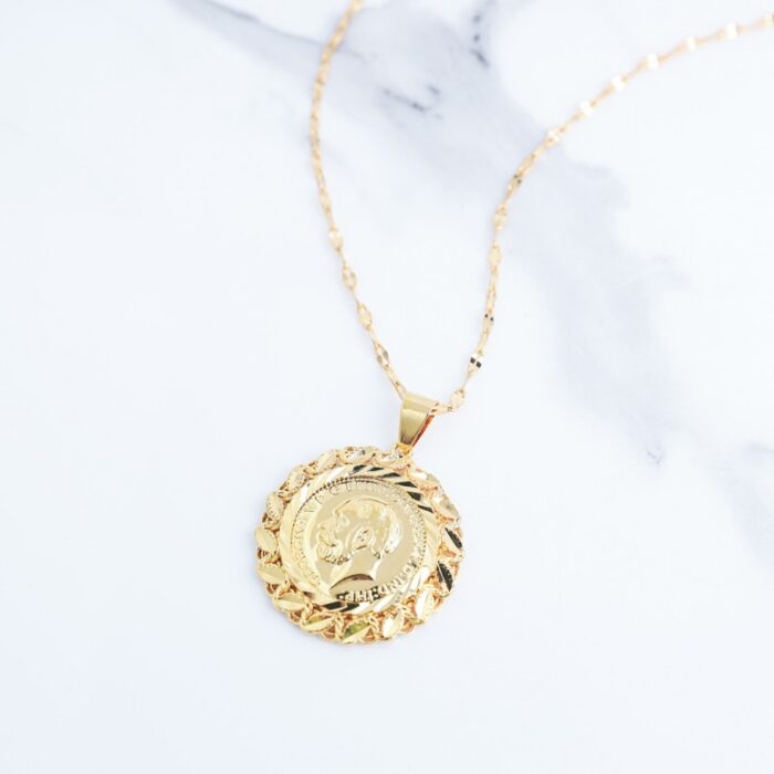 ⁦سلسال ذهبي بتصميم ليرة مجدل⁩ - الصورة ⁦3⁩