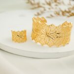 طقم قطعتين عريض بتصميم وردة لون ذهبي