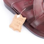 ⁦شبشب جلد طبيعي من سمارت SMART بتصميم حلقة الاصبع للرجال لون بني محروق ونعل أسود⁩ - الصورة ⁦2⁩