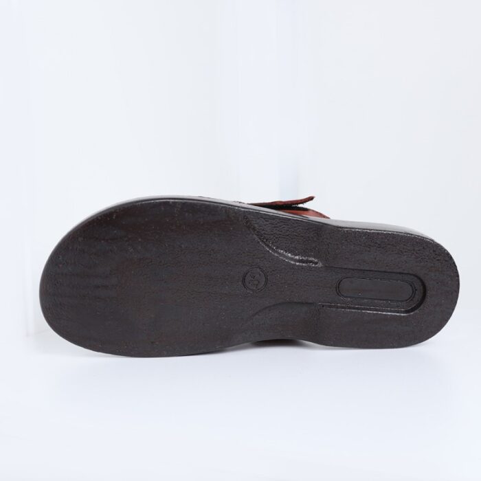 ⁦شبشب جلد طبيعي للرجال لون عسلي ونعل أسود⁩ - الصورة ⁦5⁩