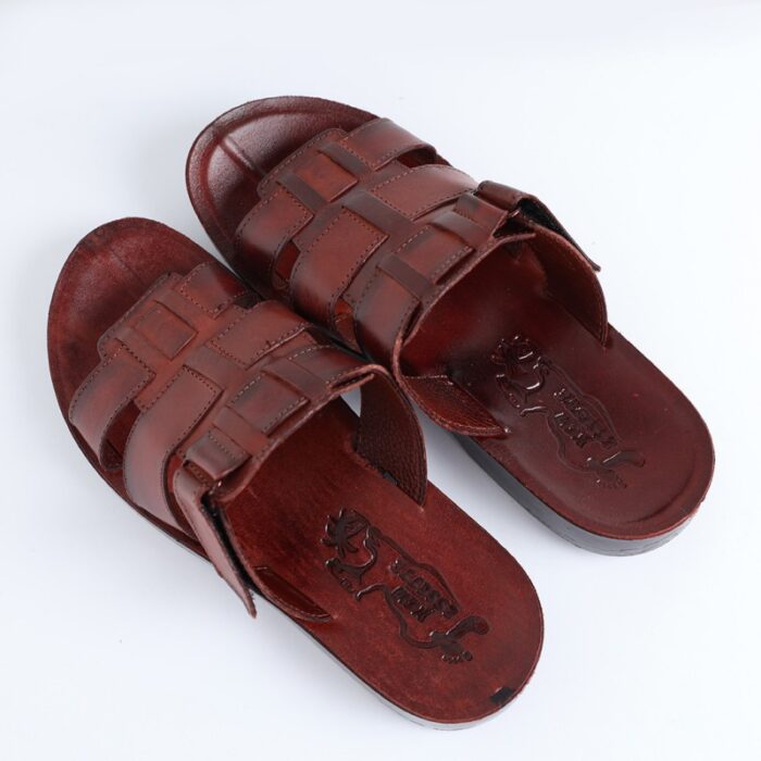 ⁦شبشب جلد طبيعي للرجال لون عسلي ونعل أسود⁩ - الصورة ⁦7⁩