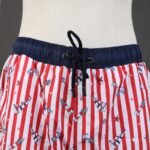 ⁦شورت مع رباط للرجال لون أحمر وكحلي⁩ - الصورة ⁦5⁩