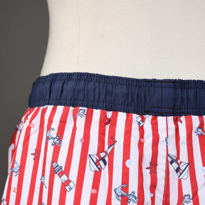 ⁦شورت مع رباط للرجال لون أحمر وكحلي⁩ - الصورة ⁦7⁩