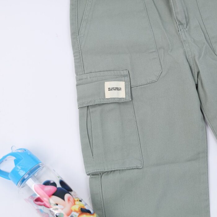 ⁦بنطال كتان ولادي لون أخضر فاتح⁩ - الصورة ⁦5⁩