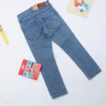 ⁦بنطال جينز ولادي سليم فيت لون أزرق⁩ - الصورة ⁦5⁩