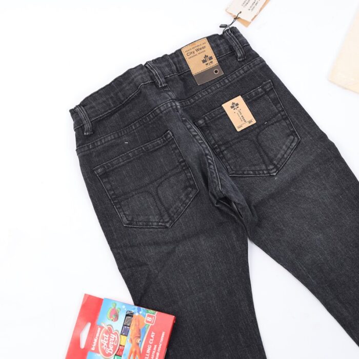 ⁦بنطال جينز سليم فيت ولادي لون أسود⁩ - الصورة ⁦7⁩