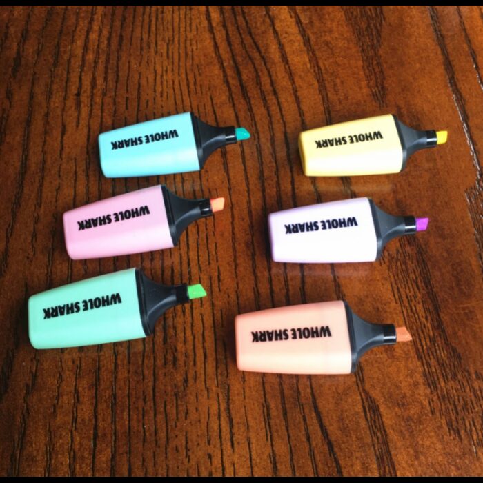 ⁦طقم أقلام فسفوري 6 الوان حجم ميني⁩ - الصورة ⁦3⁩