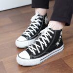 ⁦حذاء كاجوال ساق طويل صناعة يدوية للنساء لون اسود ونعل ابيض⁩ - الصورة ⁦12⁩