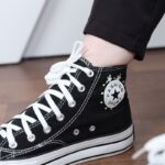 ⁦حذاء كاجوال ساق طويل صناعة يدوية للنساء لون اسود ونعل ابيض⁩ - الصورة ⁦15⁩