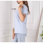 ⁦تيشيرت قطني بأكمام قصيرة وقبة دائرية من Sami Boutique للنساء لون ازرق بارد⁩ - الصورة ⁦3⁩