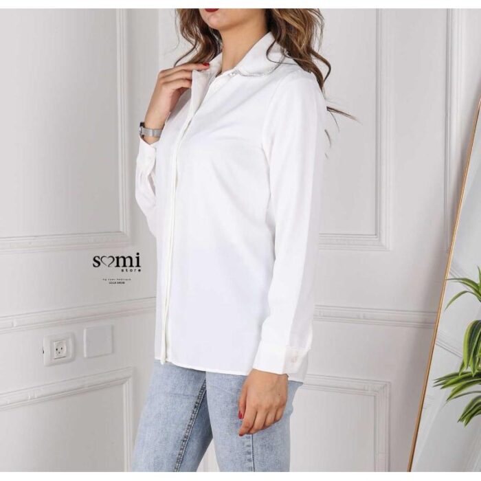⁦قميص بأكمام طويلة قبة زخرفة فضي من Sami boutique للنساء لون أبيض⁩ - الصورة ⁦3⁩
