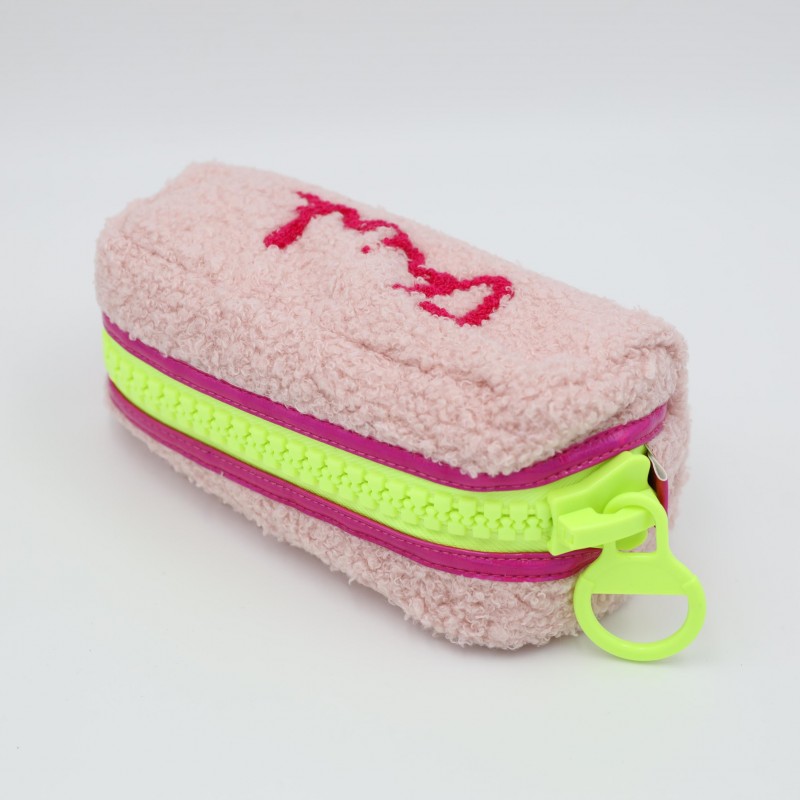 ⁦مقلمة فروو لون زهري⁩ - الصورة ⁦1⁩