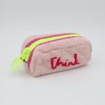 ⁦مقلمة فروو لون زهري⁩ - الصورة ⁦2⁩