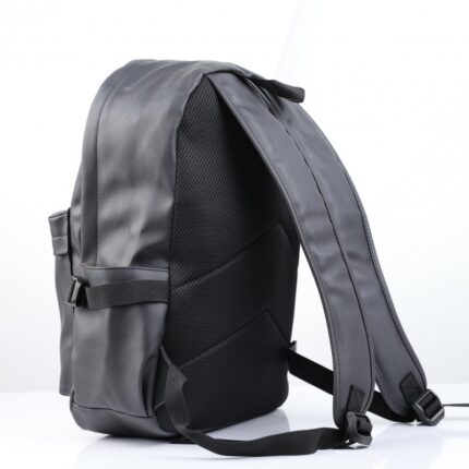 حقيبة مدرسية جلد لون أسود