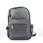 ⁦حقيبة مدرسية جلد لون أسود⁩ - الصورة ⁦2⁩