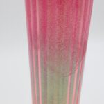 ⁦مطرة ماء مع مصاصة لون زهري بتصميم دونت⁩ - الصورة ⁦7⁩