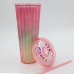 ⁦مطرة ماء مع مصاصة لون زهري بتصميم دونت⁩ - الصورة ⁦11⁩