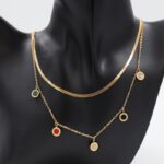 ⁦سلسال ذهبي بتصميم أحجار ملونة طبقتين⁩ - الصورة ⁦5⁩