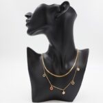 ⁦سلسال ذهبي بتصميم أحجار ملونة طبقتين⁩ - الصورة ⁦6⁩