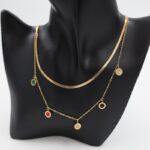 ⁦سلسال ذهبي بتصميم أحجار ملونة طبقتين⁩ - الصورة ⁦7⁩